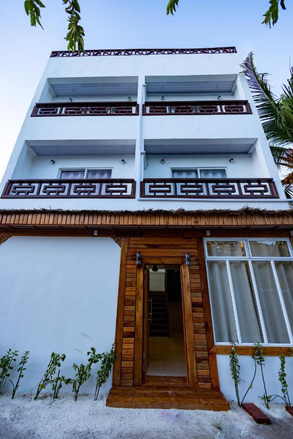 Hotel Batuta Maldives Fourson à Thulusdhoo Extérieur photo
