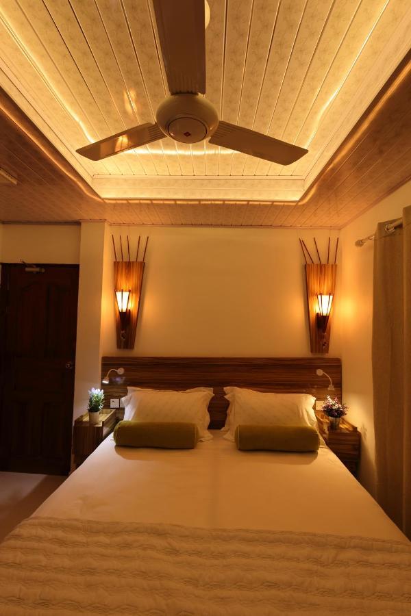 Hotel Batuta Maldives Fourson à Thulusdhoo Extérieur photo