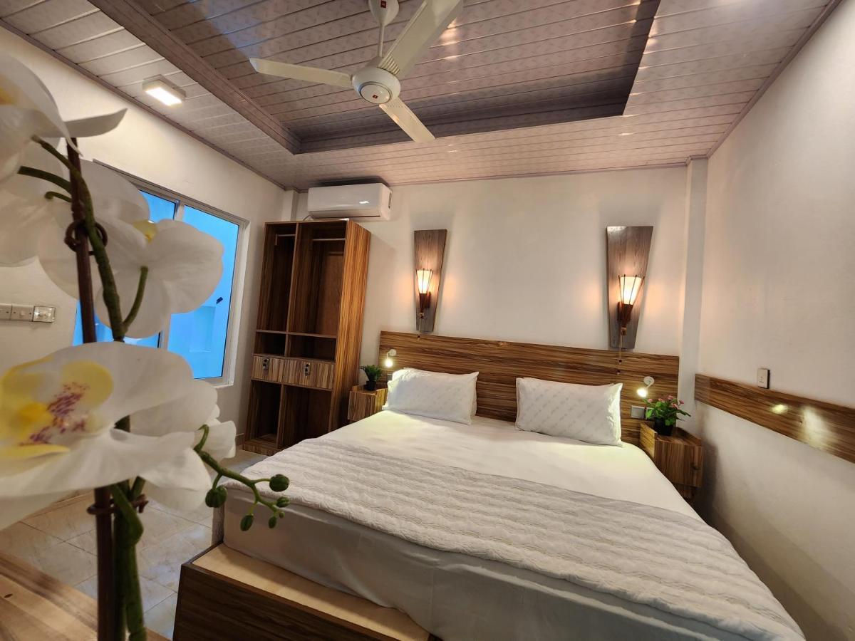 Hotel Batuta Maldives Fourson à Thulusdhoo Extérieur photo